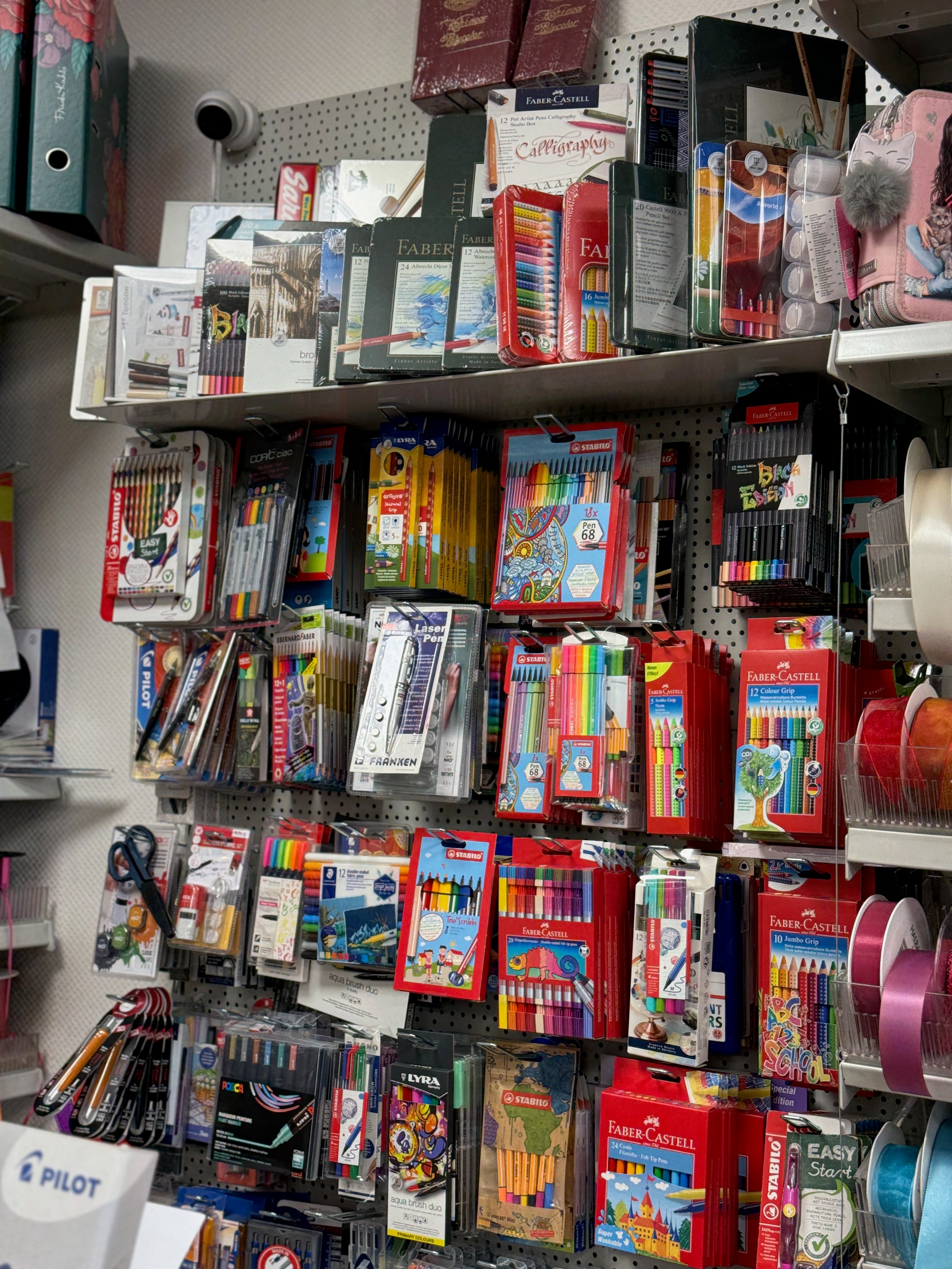 Schreibwaren für Schule, Büro und Alltag – Papyrus Köln-Sülz, gut erreichbar aus Klettenberg und Lindenthal